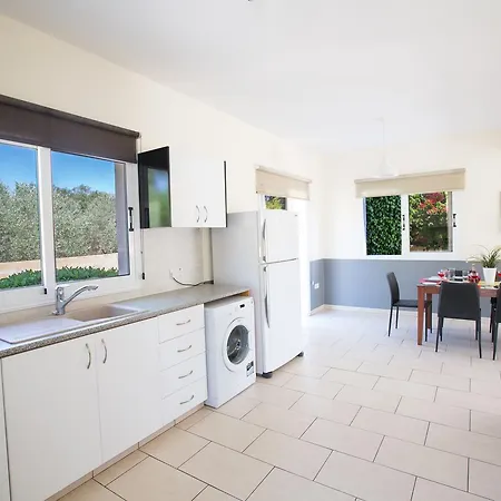 Nadelle 5 Villa