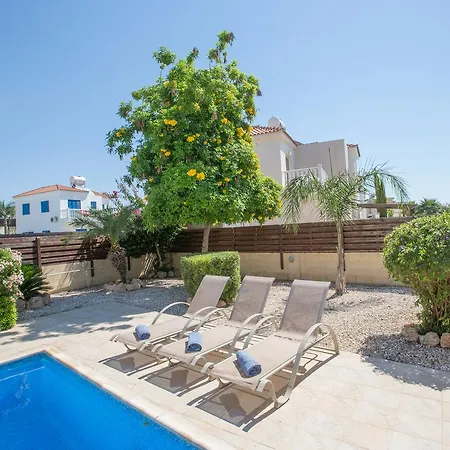 Villa Nadelle 5 *