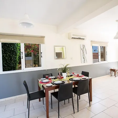 Villa Nadelle 5 Ayía Nápa