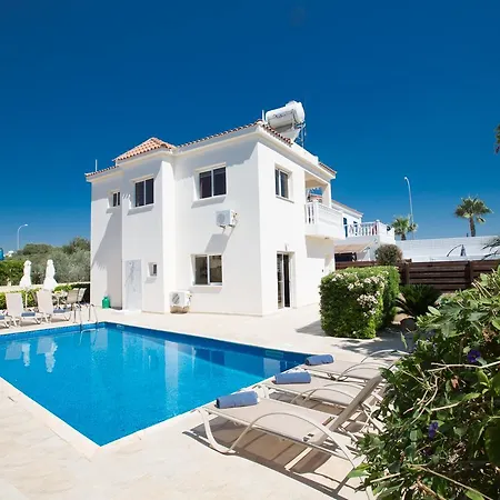 Nadelle 5 Villa *