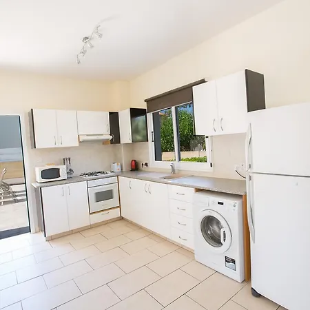 Nadelle 5 Villa